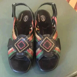 Dr. Scholl’s double air-pillo insoles woven leather sandals.